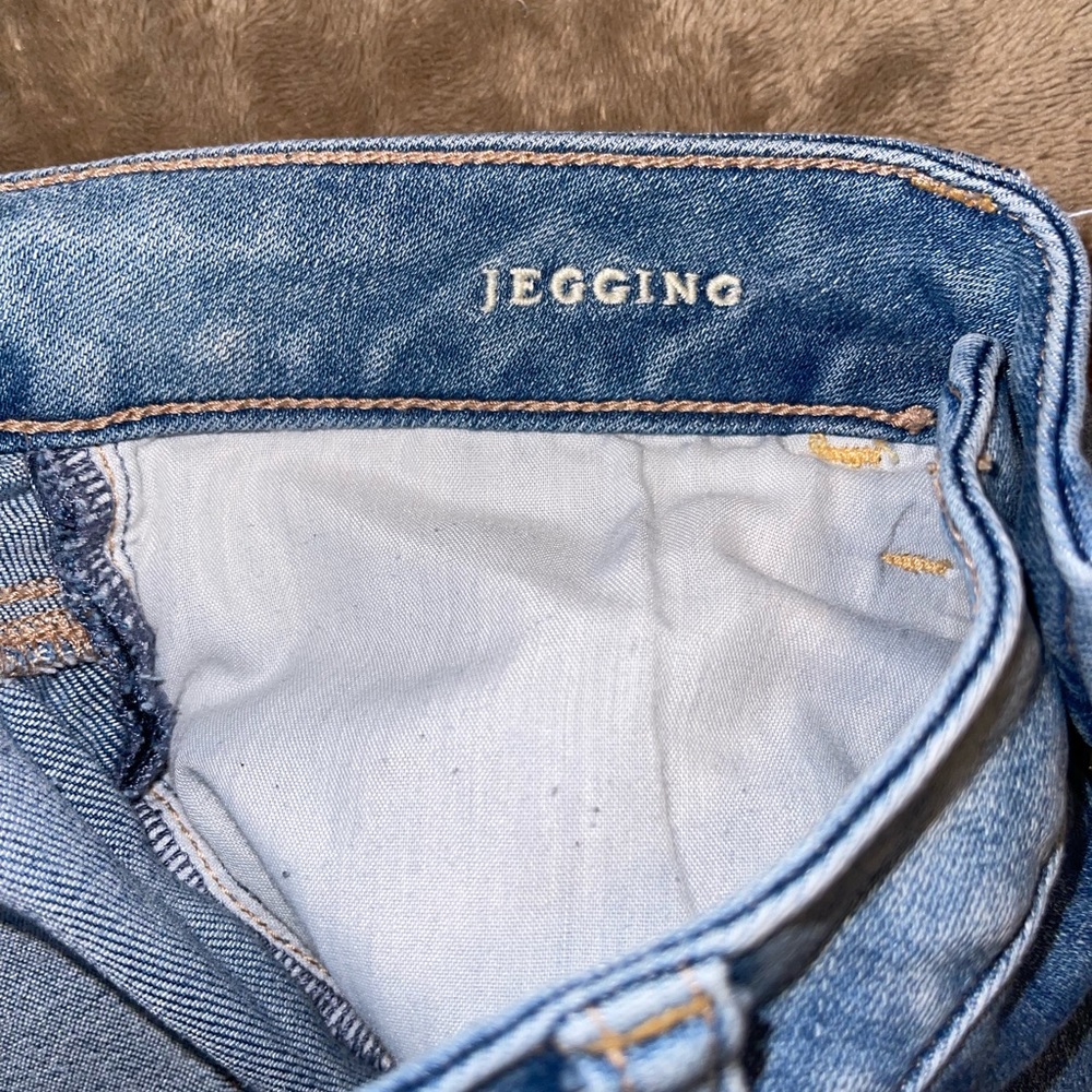 American Eagle Mid-Rise Light-wash Jeggings